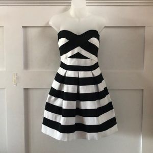 Express black and white strapless dress Size S